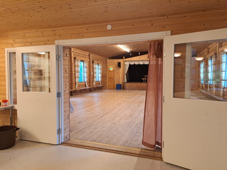 Sali keittiöltä päin